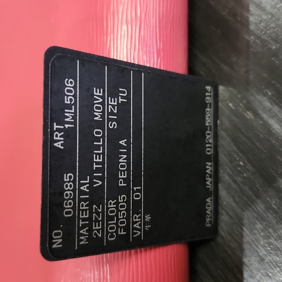 Prada wallet - Picture 9 of 12